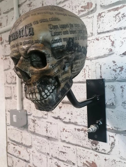 ☠️🏴‍☠️Skull holder for motorcycle helmet and jacket