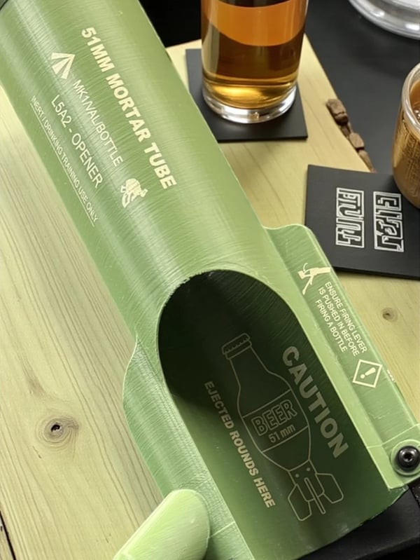 🚀 51mm Beer Bottle Mortar Bottle Opener 🍻– Novelty Cap-Launching Desk & Bar Accessory🔥