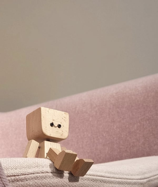 😆Shaking Feet Wooden Doll-Replaceable facial expressions