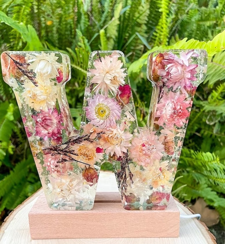 🌸Last Day 49% OFF - Flowers Resin Night Light