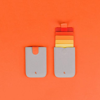 wallet Cascading pull-tab